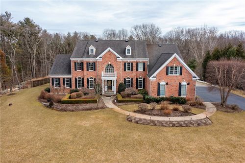 5 Lenihan Ln, East Greenwich, RI, 02818-1144 | Card Image
