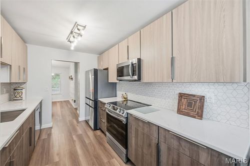 39-48 Rue De Paix, Lake St Louis, MO, 63367-1437 | Card Image