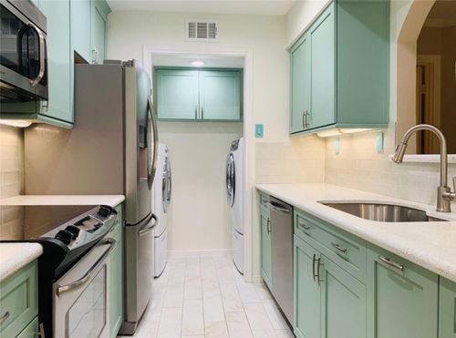 apt-263-16301 Ledgemont Ln, Addison, TX, 75001-6215 | Card Image