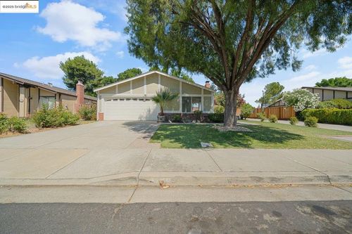 4148 Redwood Rd, Livermore, CA, 94551-6780 | Card Image