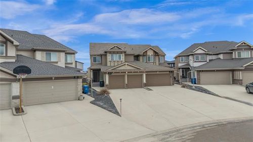12 - 250 Amber Trail, House with 3 bedrooms, 3 bathrooms and null parking in Winnipeg MB | Card Image