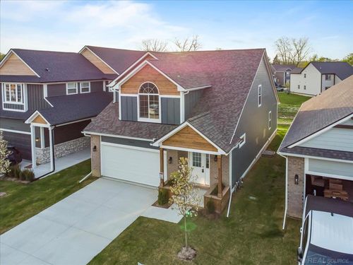 27621 Maryjane Ln E, New Baltimore, MI, 48047-2917 | Card Image