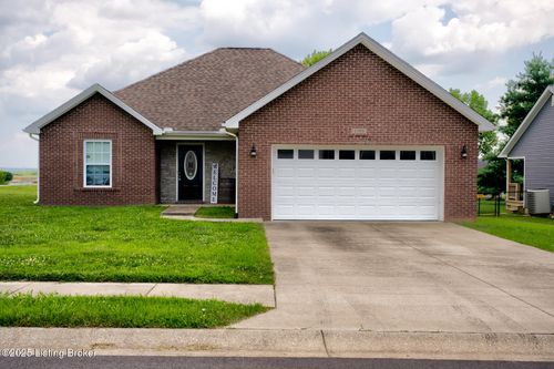 100 Hopewell Ct, Elizabethtown, KY, 42701-6768 | Card Image