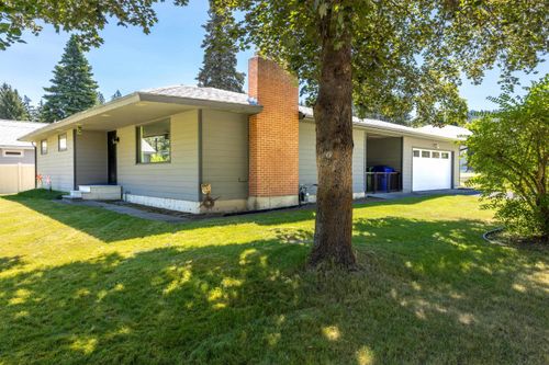 2609 W Waikiki Rd, Spokane, WA, 99218-2756 | Card Image