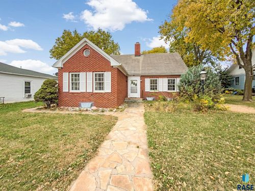 340 4th St, Scotland, SD, 57059 | Card Image