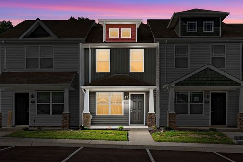 110 Davis Ridge Ln, Clarksville, TN, 37040-2071 | Card Image