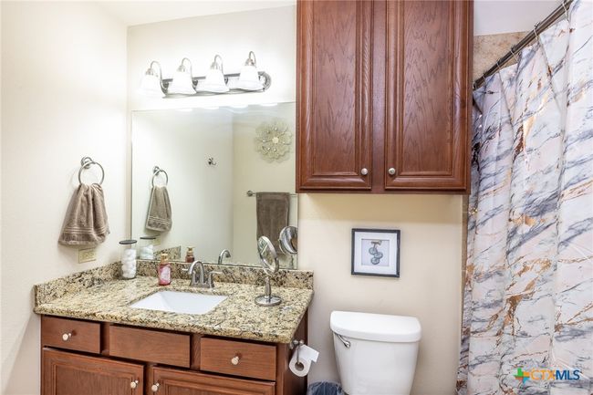 2502 Alamo St, House other with 3 bedrooms, 2 bathrooms and null parking in Gonzales TX | Image 25