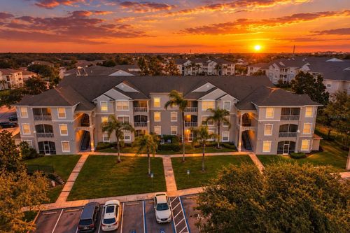 303-8105 Coconut Palm Way, KISSIMMEE, FL, 34747-2725 | Card Image