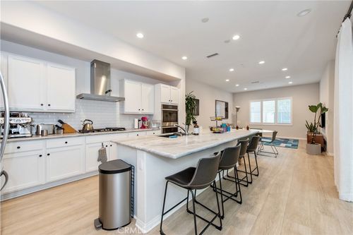 153 Spectacle, Irvine, CA, 92618-1375 | Card Image