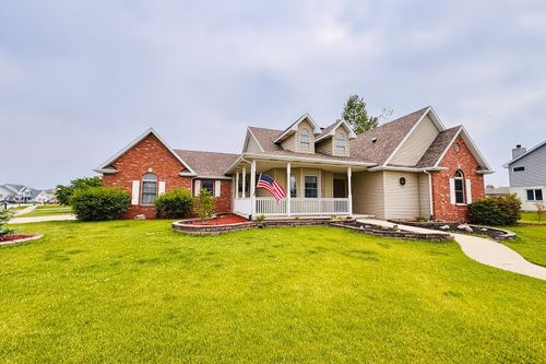 1102 Brian Dr, Manteno, IL, 60950-3713 | Card Image