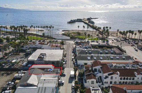 42 Helena Ave, Santa Barbara, CA, 93101-2318 | Card Image