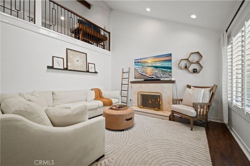 22565 Cottonwood Cir, Lake Forest, CA, 92630-3016 | Card Image