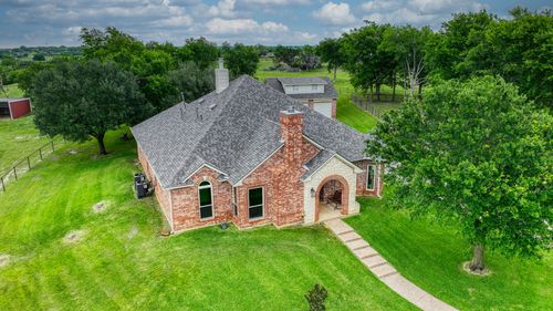 398 J O Junge Rd, Cleburne, TX, 76033-8610 | Card Image