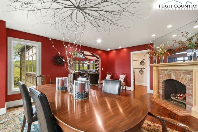 314 Mockingbird Ln, House other with 5 bedrooms, 5 bathrooms and null parking in Blowing Rock NC | Image 10