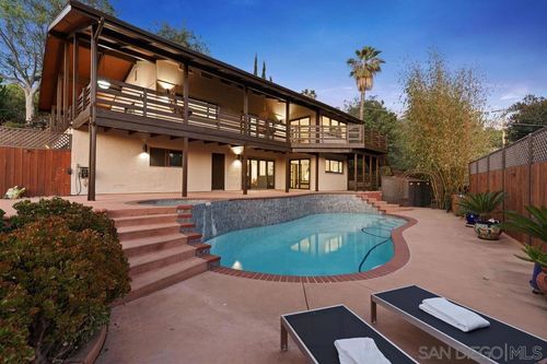 1091 Park Hill Ter, Escondido, CA, 92025-5206 | Card Image