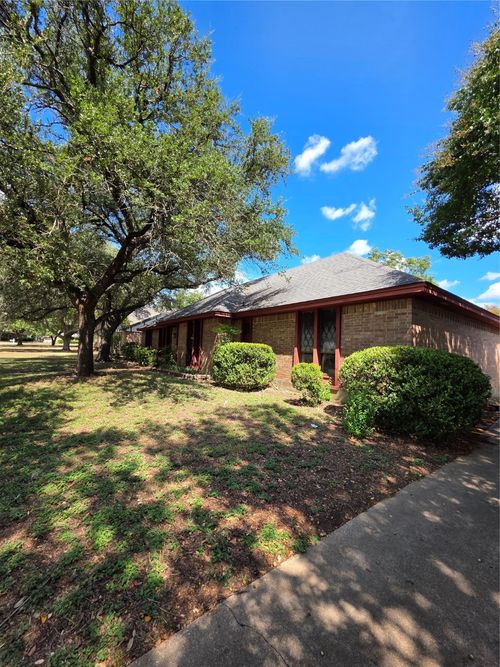 1115 Green River Trl, Cleburne, TX, 76033-6114 | Card Image