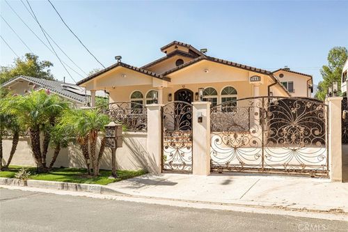 7565 Mcgroarty St, Tujunga, CA, 91042-2613 | Card Image