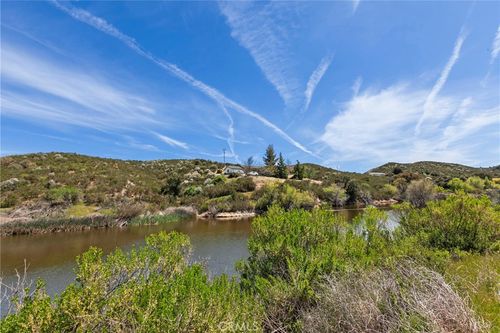 3770 Blue Ridge Rd, Creston, CA, 93432-9651 | Card Image