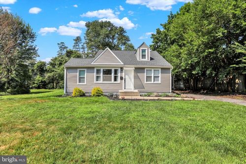 331 N Lafayette Ave, MORRISVILLE, PA, 19067-6639 | Card Image