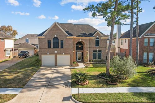2405 Evergreen Dr, Pearland, TX, 77581-5846 | Card Image