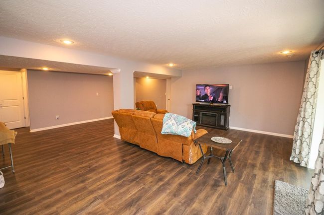 1331 Peregrine Way, House other with 4 bedrooms, 3 bathrooms and null parking in Hamilton OH | Image 29