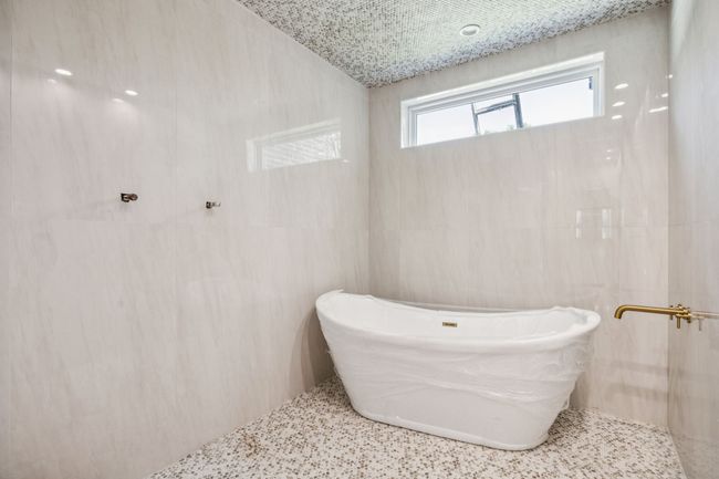 207 Morningside Dr, Townhouse with 3 bedrooms, 5 bathrooms and null parking in Roanoke TX | Image 7