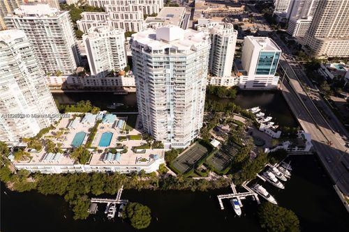 942-16400 Collins Ave, Sunny Isles Beach, FL, 33160-4564 | Card Image