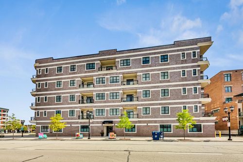 206-105 S Cottage Hill Ave, Elmhurst, IL, 60126-3328 | Card Image