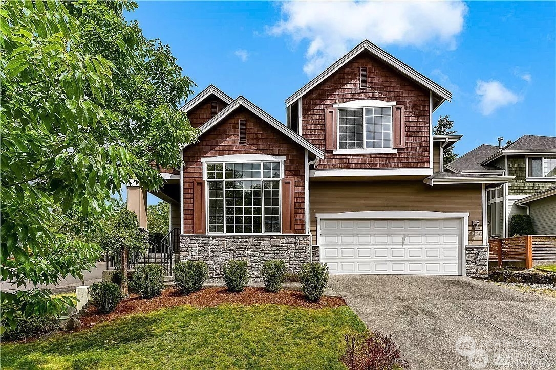 82nd Ln, Kenmore, WA 98028