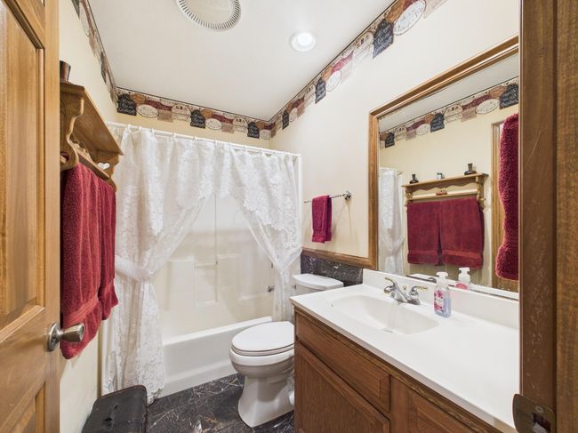 72 S Beaver St, House other with 3 bedrooms, 4 bathrooms and null parking in Carroll OH | Image 51