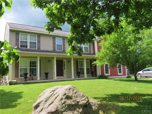 829 Tuscarora Rd, Chittenango, NY, 13037-9703 | Card Image