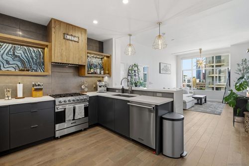 1015-530 K St, San Diego, CA, 92101-7446 | Card Image