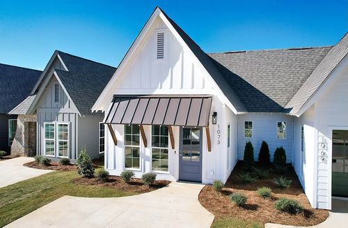 1073 Burrow Cir, OPELIKA, AL, 36801-6335 | Card Image