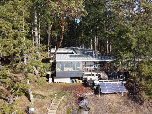 667 Flewett Dr, Decourcy Island, BC, V0R1X7 | Card Image