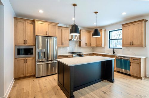 4101 Devon Rd, Royal Oak, MI, 48073-1977 | Card Image