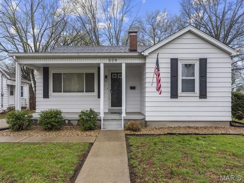 509 N Jefferson St, Mascoutah, IL, 62258-1420 | Card Image