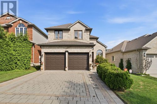 570 Garibaldi Ave, London, ON, N5X4K2 | Card Image