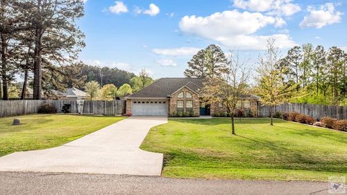 122 Crumpton Dr, Texarkana, TX, 75503-0040 | Card Image
