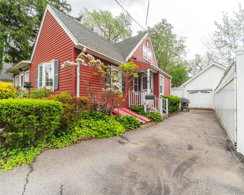 4 Orchard Dr, Rye, NY, 10580-3324 | Card Image