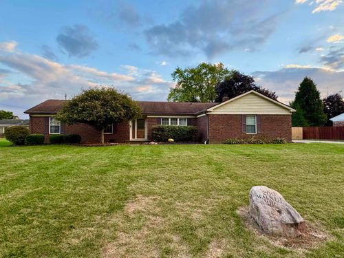 200 Walnut Dr, Gas City, IN, 46933-1139 | Card Image