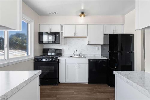 a-735 W Ocean View Ave, Norfolk, VA, 23503-1419 | Card Image