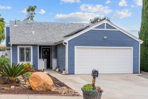 535 Shady Glen Dr, Fallbrook, CA, 92028-2707 | Card Image