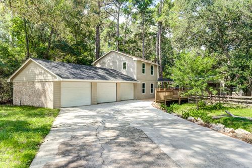 81 Oak Grove Ln, Conroe, TX, 77304-2515 | Card Image