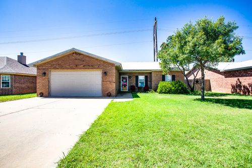 905 11th St, Wolfforth, TX, 79382-2409 | Card Image