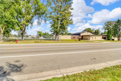 220 Willow St E, Detroit Lakes, MN, 56501-4004 | Card Image