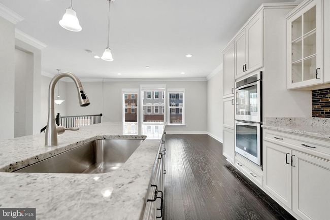 42510 Oak Park Sq, Townhouse with 3 bedrooms, 4 bathrooms and null parking in ASHBURN VA | Image 8