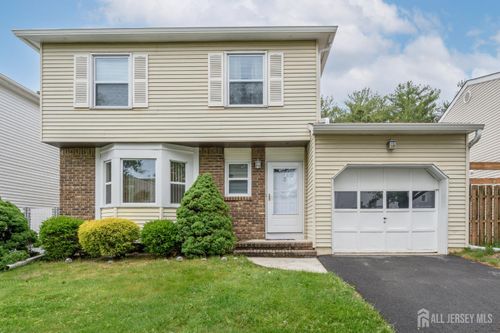 3 Senna Dr, Parlin, NJ, 08859-2513 | Card Image