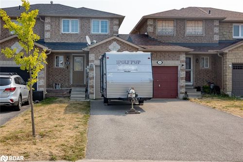 17 Majesty Blvd, Barrie, ON, L4M7K3 | Card Image