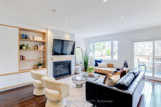 7 Delaware Ave, House attached with 5 bedrooms, 5 bathrooms and 1 parking in Toronto ON | Image 17