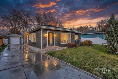 2035 1st Ave N, Payette, ID, 83661-2705 | Card Image